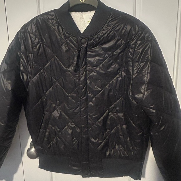 Offline by Aerie Medium Women’s Black Quilted Bomber Jacket - Picture 4 of 9